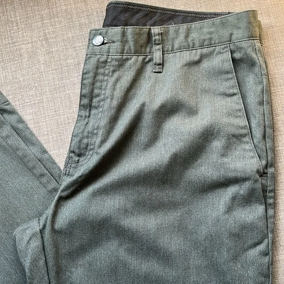Volcom Corpo Class Men's Pants Size 36 - Picture 2 of 8